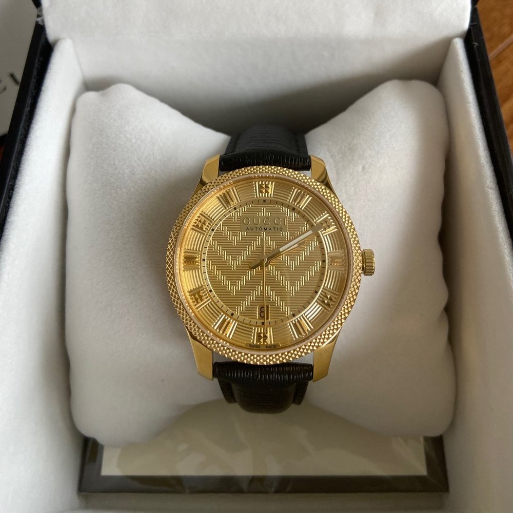 Gucci Men's YA126340 'Eryx ' Black Leather Watch - Gold-Tone